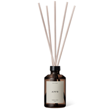 Load image into Gallery viewer, Reed Diffuser - Oakmoss &amp; Amber