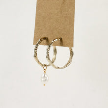 Load image into Gallery viewer, Medium Melted Hoop Earrings With Pearl
