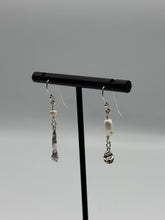 Load image into Gallery viewer, Asymmetric Pod & Pearl Silver Earrings