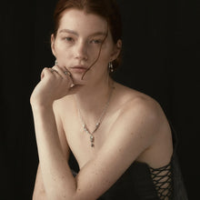 Load image into Gallery viewer, Silver Seaweed Drop Pearl Necklace