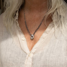Load image into Gallery viewer, Silver/Brass Keyhole Shell Tangled Chain Necklace