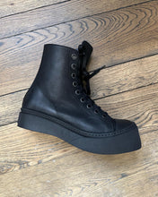 Load image into Gallery viewer, Leather Boots with laces