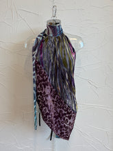 Load image into Gallery viewer, Velvet Halterneck Top