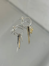 Load image into Gallery viewer, Spikes &amp; Bead Open Hoop Earrings