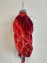 Load image into Gallery viewer, Velvet Halterneck Top