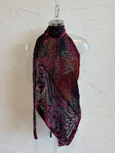 Load image into Gallery viewer, Velvet Halterneck Top