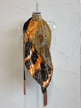 Load image into Gallery viewer, Velvet Halterneck Top