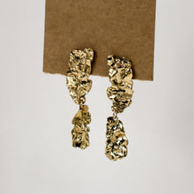 Load image into Gallery viewer, Brass Double Wave Seaweed Stud