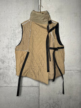 Load image into Gallery viewer, Quilted Buckle Vest