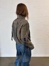 Load image into Gallery viewer, Zip Up Plaid Jacket