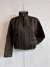 Load image into Gallery viewer, Zip Up Plaid Jacket