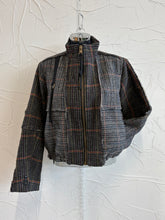 Load image into Gallery viewer, Zip Up Plaid Jacket