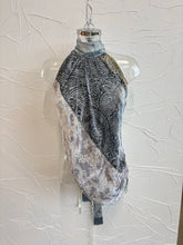 Load image into Gallery viewer, Velvet Halterneck Top
