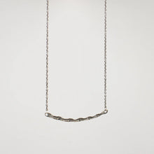 Load image into Gallery viewer, Small Spine Choker Necklace
